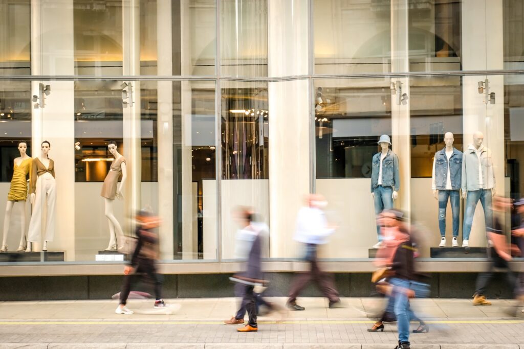 Machine learning for real-time pricing adjustments, How to use AI for competitive pricing, AI-driven pricing models